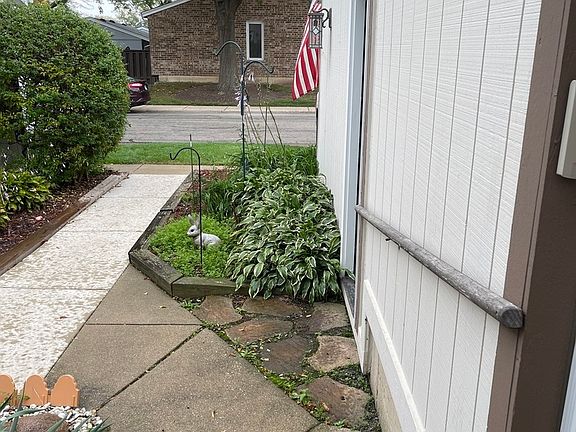5th image of 268 Lakeshore Ln