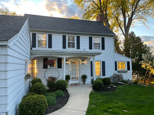 Maple Bluff House, 1215 Farwell Dr #1, Madison, WI 53704