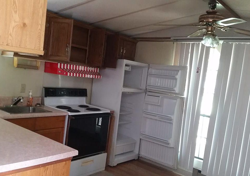 2nd image of 6943 SW 86th St