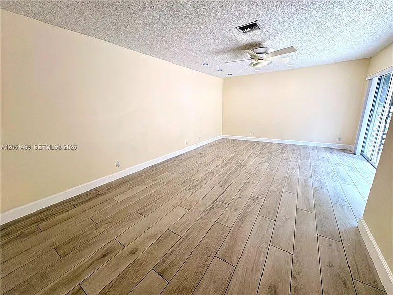 11196 Longboat Dr — Photo 3