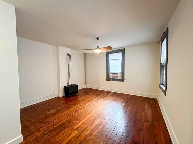 1317 Main St — Photo 5