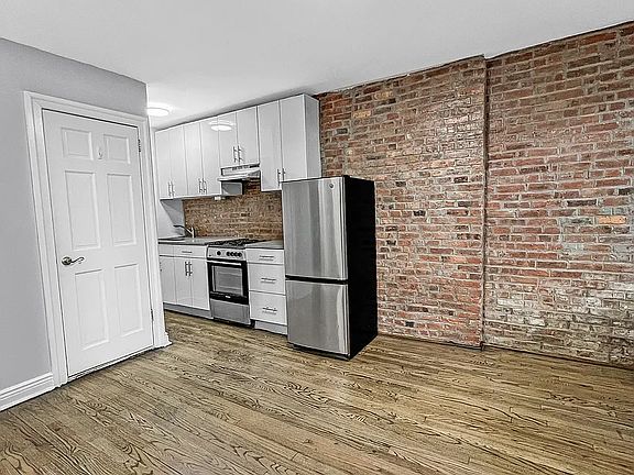 5th image of 19 Herkimer St APT 2