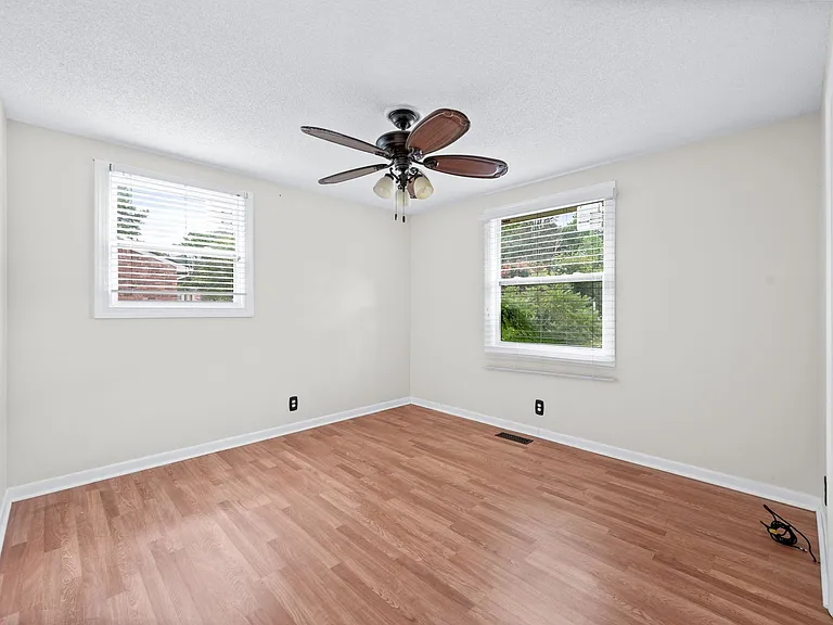 5409 Country Dr — Photo 27