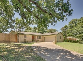 2320 Carten St, Fort Worth, TX 76112