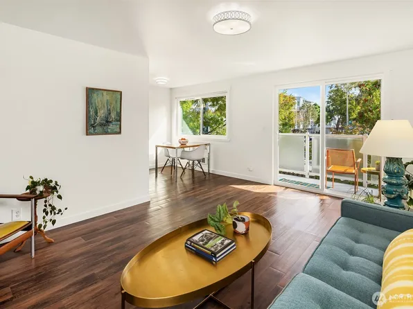 8701 35th Avenue NE #9, Seattle, WA 98115