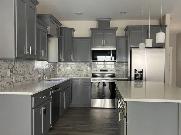 215 B St SW, Quincy, WA 98848