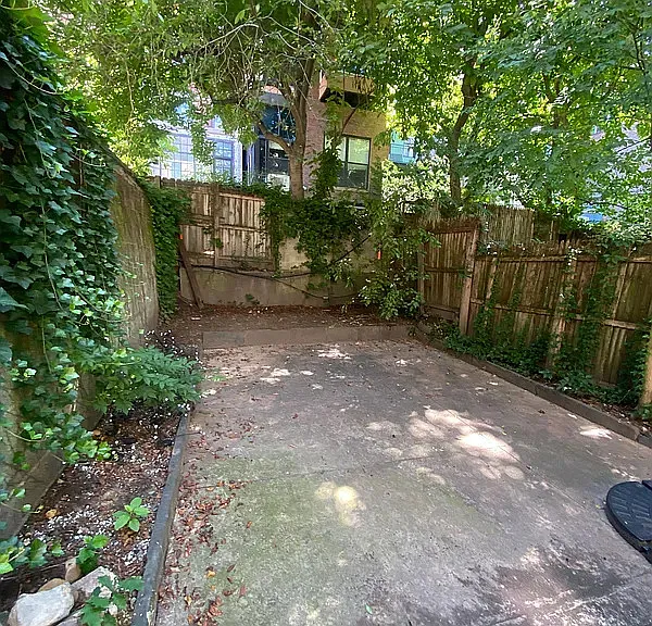 234 E 32nd St #1A — Photo 1