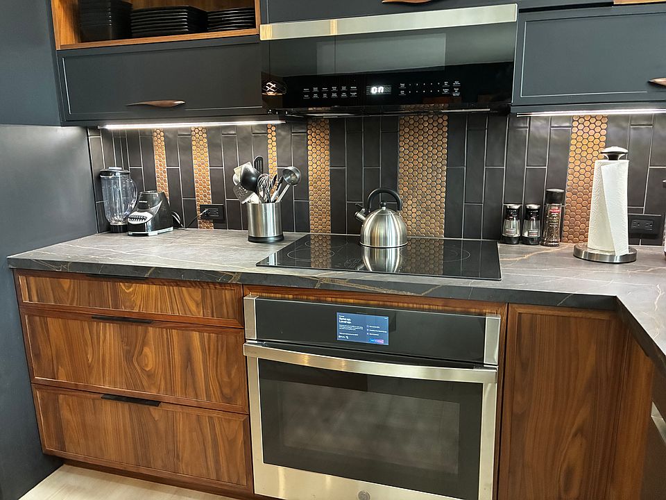 Convection oven, microwave and extra lighting underneath cupboards