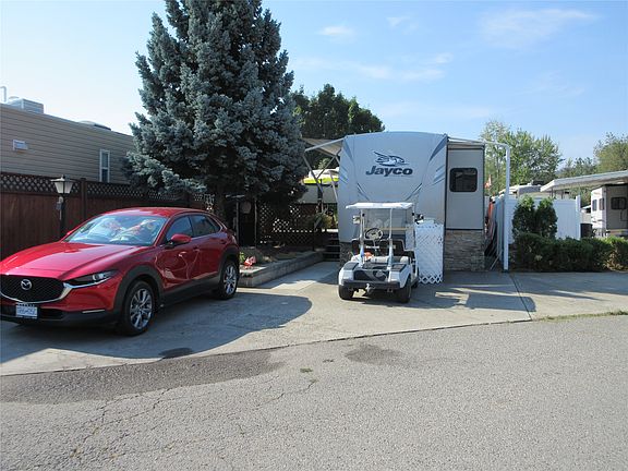 3rd image of 415 Commonwealth Rd #539