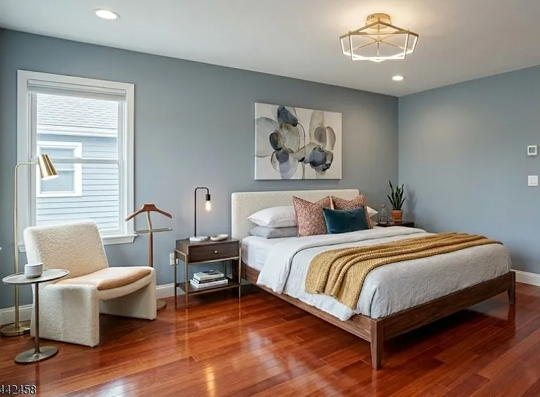 239 S Clinton St #1 — Photo 3