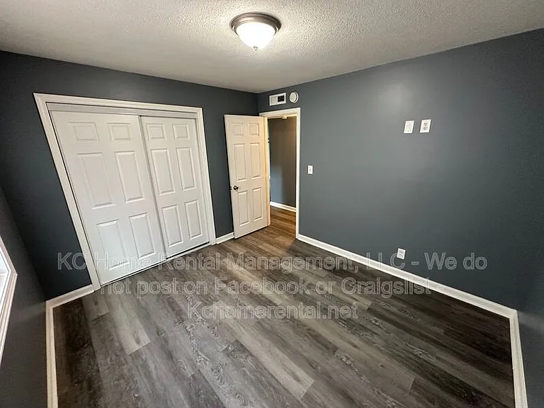 3118 N 55th St #B — Photo 15