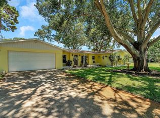 8447 Robin Rd, Seminole, FL 33777