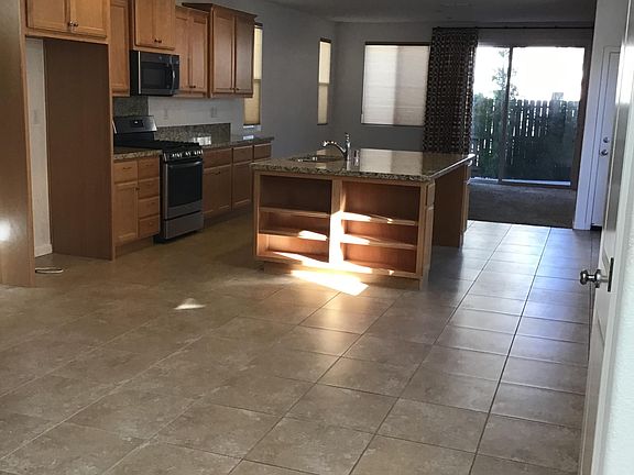 2nd image of 1040 Bridlewood Dr