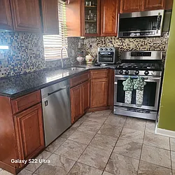 290 East 37th Street