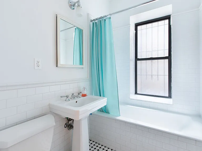 310 W 97th St #21 — Photo 11