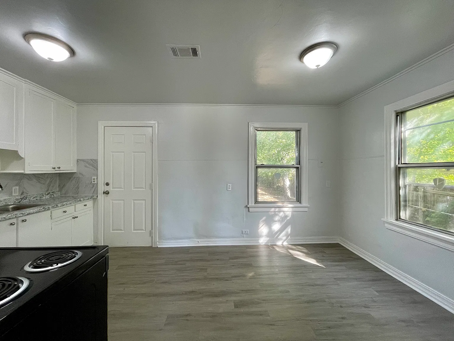 3 bed, 999 sqft, $1,225 — Photo 3