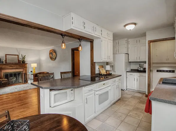 6140 Saint Croix Ave N, Golden Valley, MN 55422