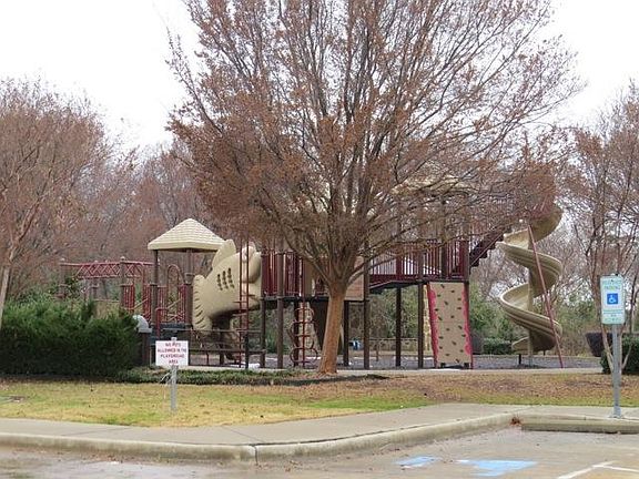 5th image of 2631 Powderhorn Dr
