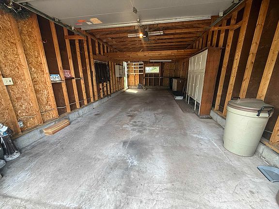 4th image of 609 Sutherland St