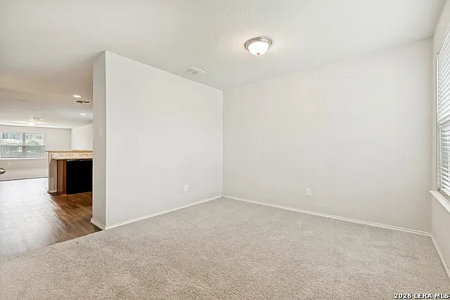 9019 Gibbons Trce — Photo 5