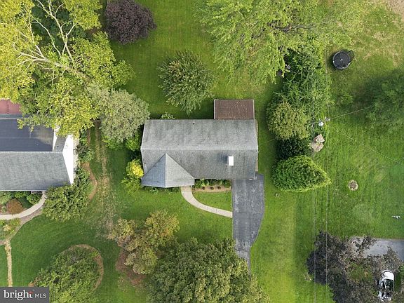 3rd image of 332 Ruth Ridge Dr
