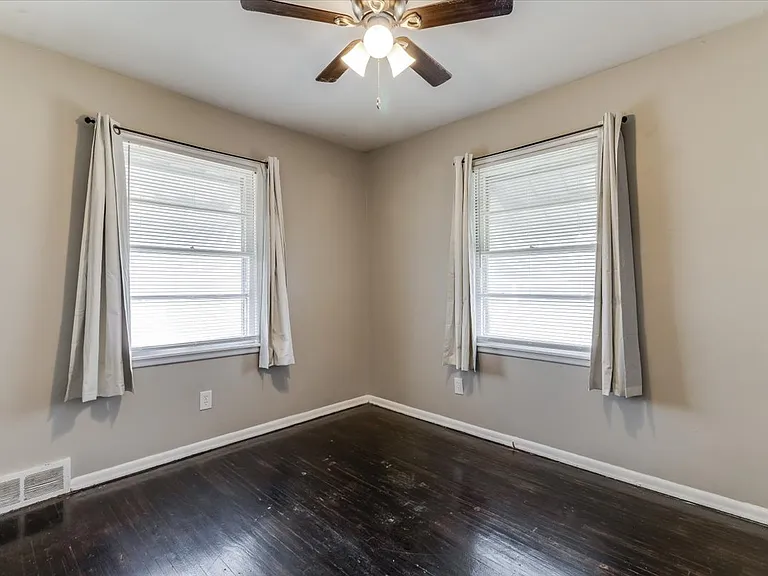 4551 S Walnut Ave — Photo 12