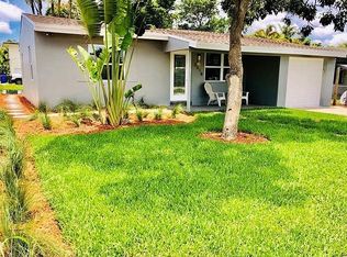 2518 Roosevelt St, Hollywood, FL 33020