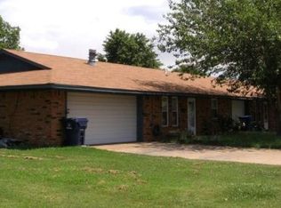 325 Dustin Dr #B, Lahoma, OK 73754
