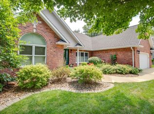 5403 Whispering Woods Dr, Godfrey, IL 62035