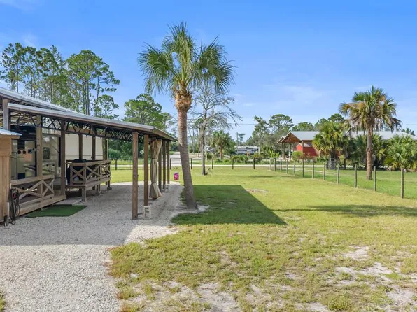 719 NE Second Ave, Steinhatchee, FL 32359