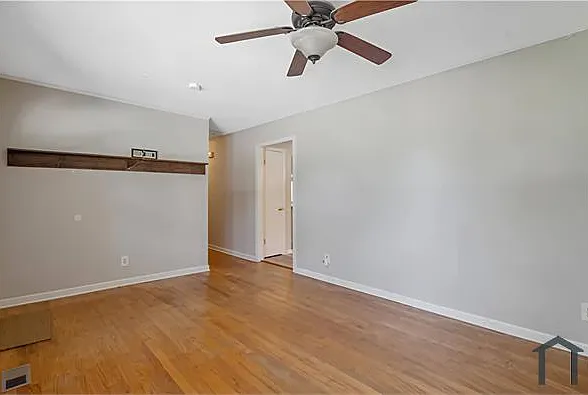 2560 Pine Springs Dr — Photo 8