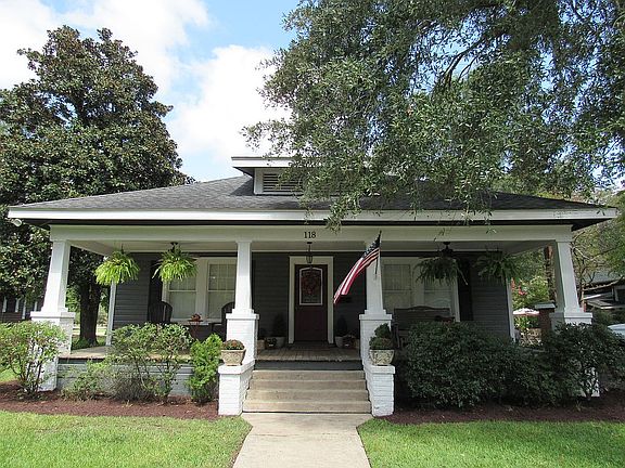 2nd image of 118 W College St