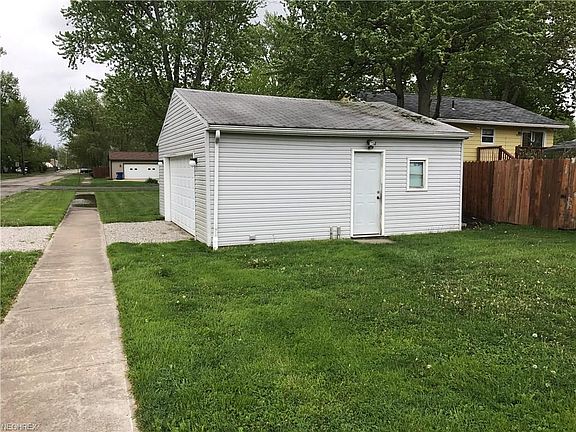 5th image of 701 Kenilworth Ave