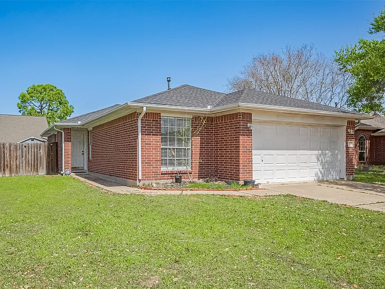 17046 Applecross Ln — Photo 2