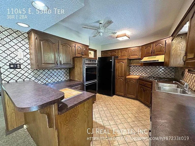11045 E 53rd Ter — Photo 7