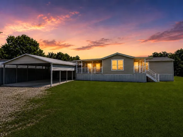400 Avenue, Point, TX 75472