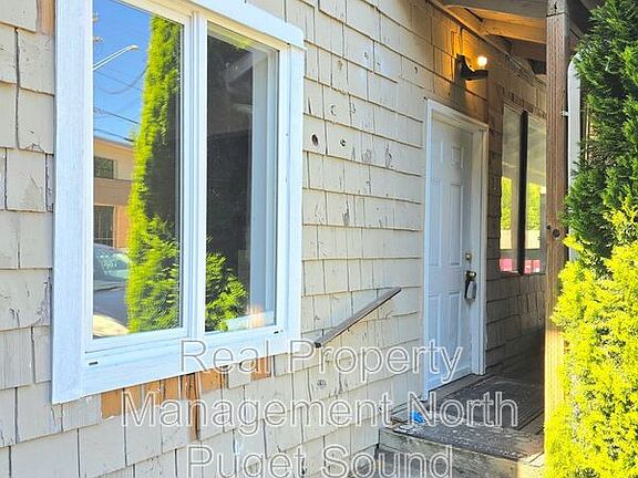 2nd image of 15602 Ash Way Unit 1
