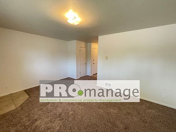 5th image of 2185 Stace St #1
