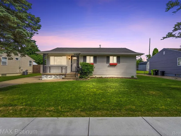 5354 Don Shenk Dr, Swartz Creek, MI 48473
