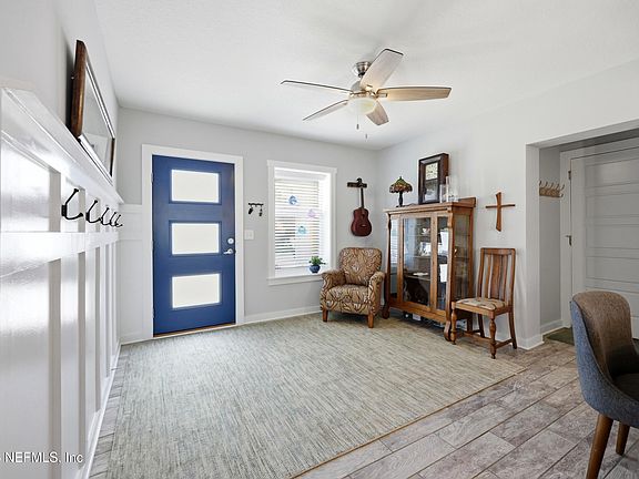 3rd image of 601 10TH Avenue N