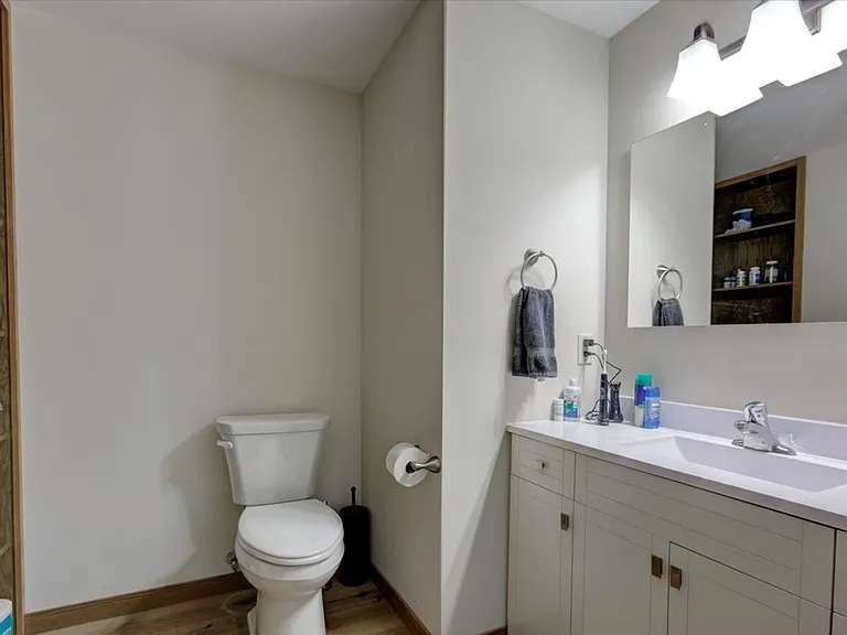 2115 3rd St E — Photo 9