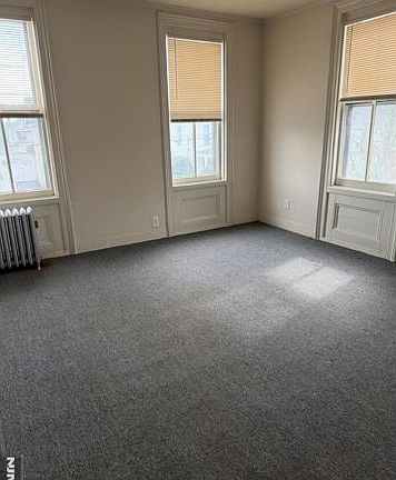 5th image of 135 Everett Pl