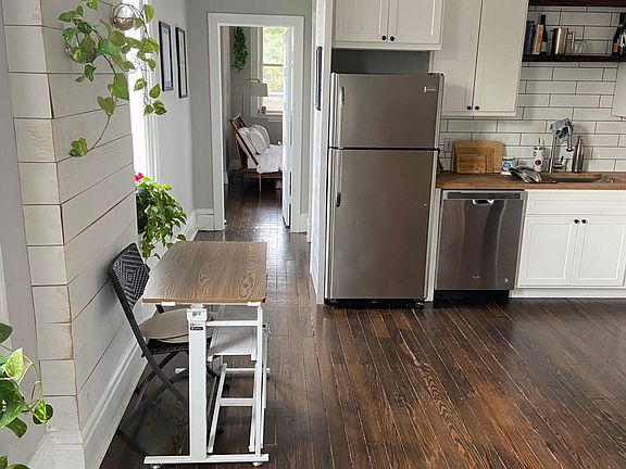 4th image of 3015-19 Missouri Ave #3019-2F