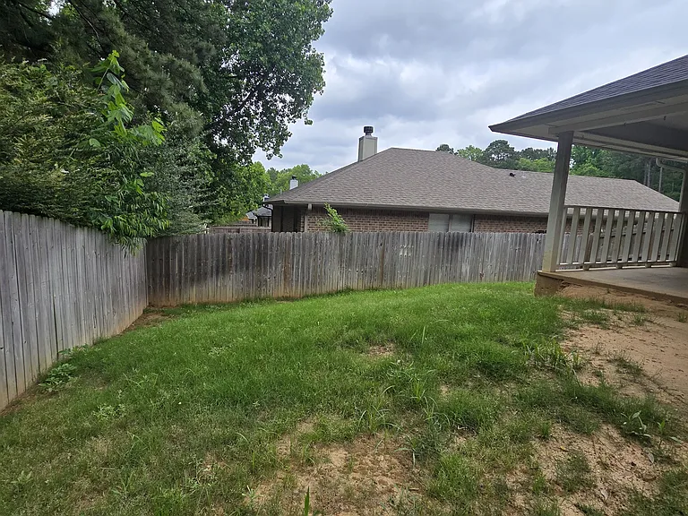 19866 Meadow West Ln — Photo 32