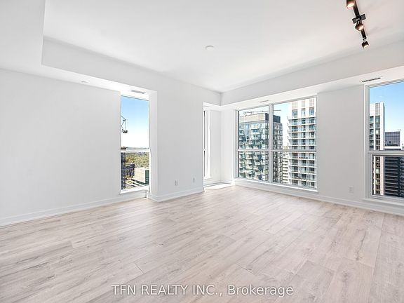 5th image of 327 King St W #4505