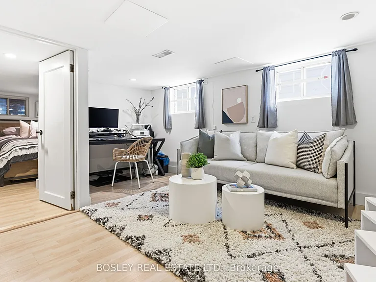 58 Valhalla Blvd — Photo 20