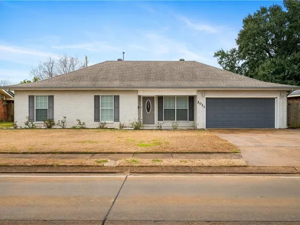 2023 Memorial Dr, Alexandria, LA 71301