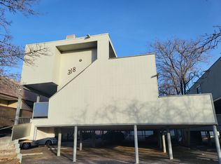 318 Princeton Dr SE #4, Albuquerque, NM 87106