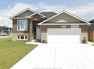 510 Harris Rd, Amherstburg, ON N9V 0G8