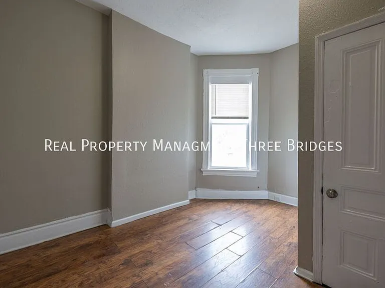3411 Cherokee St — Photo 8